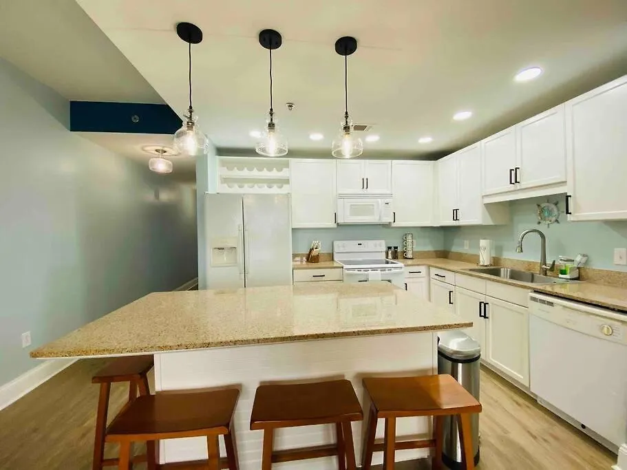 Resort Style Luxury Apartment #930 Panama City Beach
